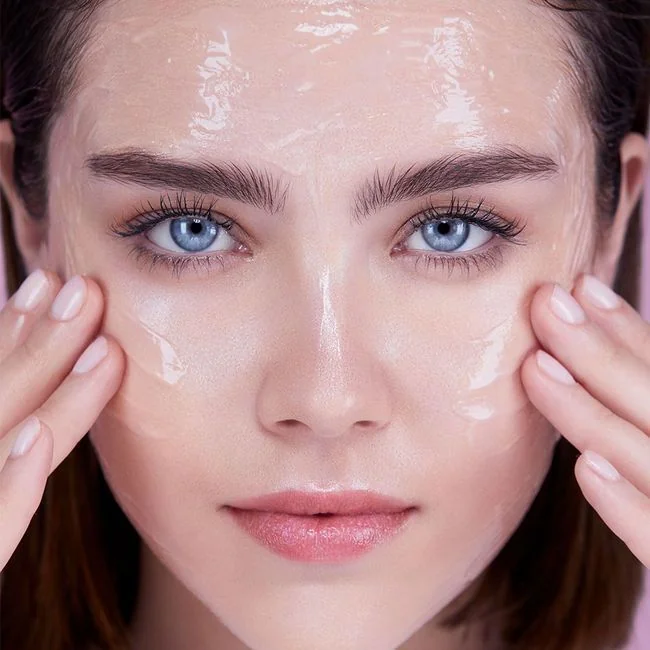 Как снять макияж правильно?