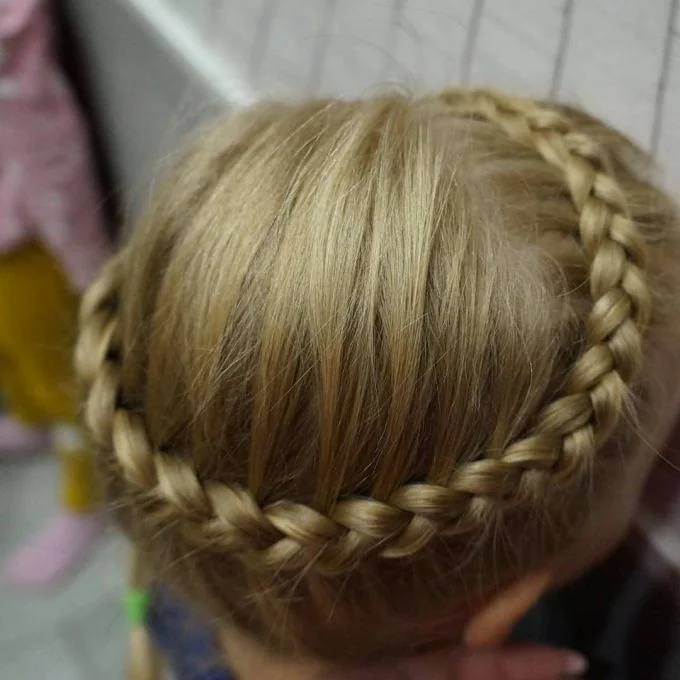 Косичка “колосок” для коротких волос