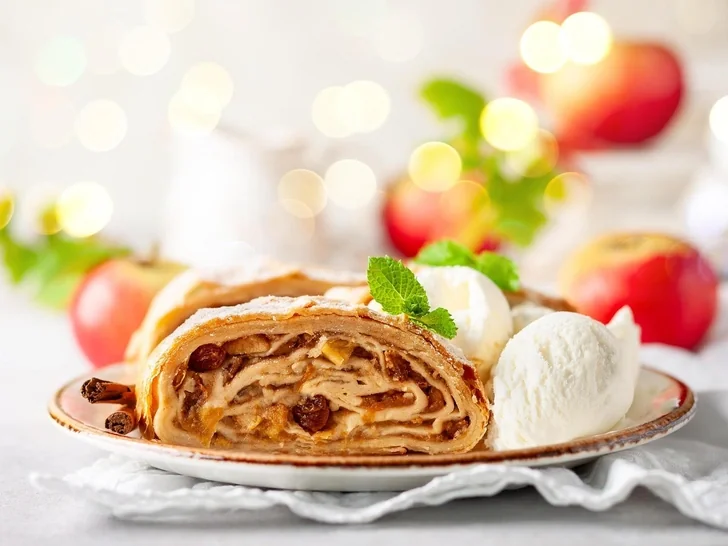 Pецепт яблочного штруделя, перед которым не устоит ни один гость